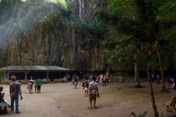 Cueva de Kampong Trach, Cambodia — Gran Tour de Camboya
