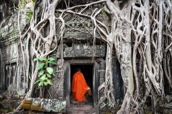 Ta Prohm, Siem Reap — Camboya en grupo