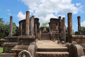 Polonnaruwa, Havarana — Sri Lanka en Familia