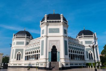 YAKARTA – MEDAN – TANGKAHAN — Gran Tour de Indonesia