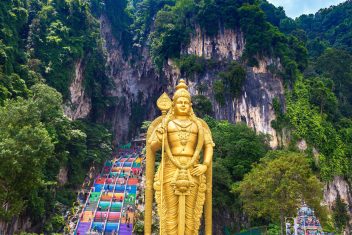 Batu Caves — Kuala Lumpur, Borneo e Islas Perhentian