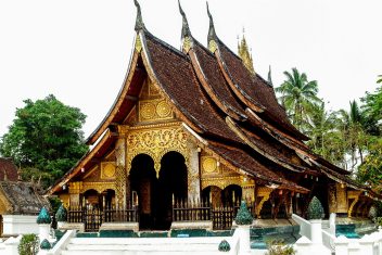 LUANG PRABANG – HANOI — Colores de Indochina