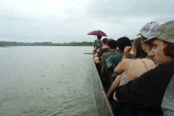 P.N. CHITWAN — Nepal Clásico