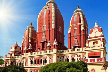Templo Hinduista Laxmi Narayan — Triángulo de Oro y Benarés