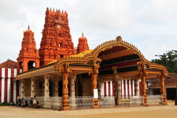 Templo hinduista Nallur Kandaswamy Kovil, Jaffna — Gran Tour de Sri Lanka