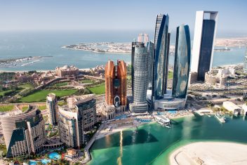 Abu Dabi — Viaje Entre Emiratos
