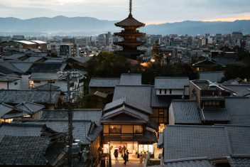 KYOTO — Japón Rascacielos y Tatamis