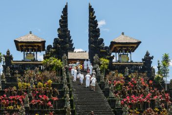LOVINA – KINTAMANI – BESAKIH– CANDIDASA — Bali Circuito Interior y Lombok