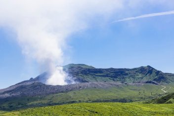 NAGASAKI – KUMAMOTO – MONTE ASO — Japón Rascacielos y Tatamis con Kyushu