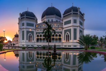 YOGYAKARTA – MEDAN (SUMATRA) — Sumatra, Java y Bali