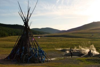 Aguas Termales, Tsenkher — Mongolia: Explorar la Tierra Misteriosa