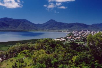 Cairns — Australia con Tasmania