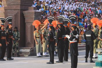 Ceremonia del cambio de guardia, Amritsar — India Inédita, la Ruta del Dalai Lama