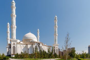 Mezquita Hazret Sultan, Astana — Kazajistán Clásico