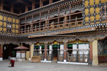 Rinpung Dzong, Paro — Bután Eterno y Katmandú