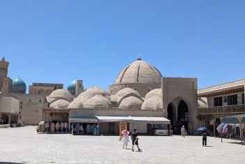 Cúpula Toki-Sarrafon, Bukhara — Esencia de Uzbekistán