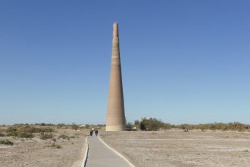 Minarete de Kutlug Timur, Kunya Urgench — Encantos de Uzbekistán y Turkmenistán