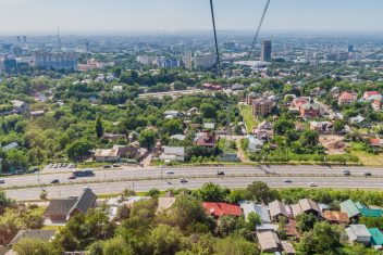 Parque Kok-Tobe, Almaty — Uzbekistán con Kazajistán