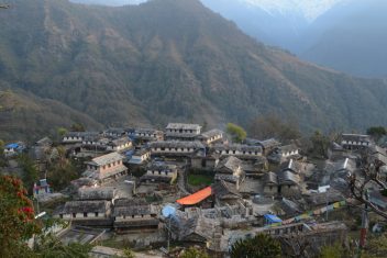 Pueblo de Ghandruk — Nepal Cultural y Trekking
