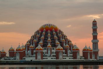 YOGYAKARTA – MAKASSAR — Gran Tour de Indonesia