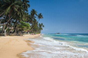 Playa de Hikkaduwa — Explore Sri Lanka con playas Suroeste