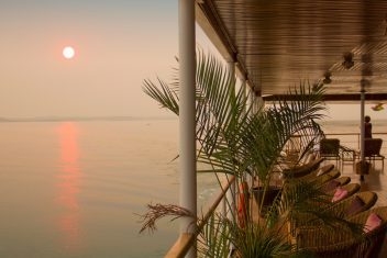 RV Kindat Pandaw — Assam: Crucero por el Brahmaputra